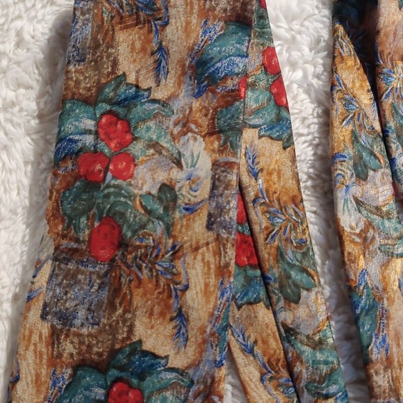 Givenchy Selection Couture #0102 100% Silk Showy Red Rose Gentlemans Tie - Picture 3 of 8